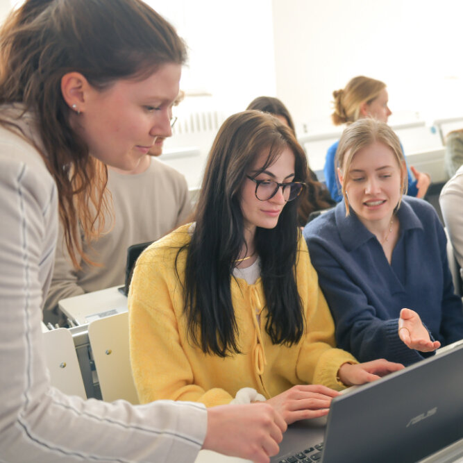 Digital Business Management